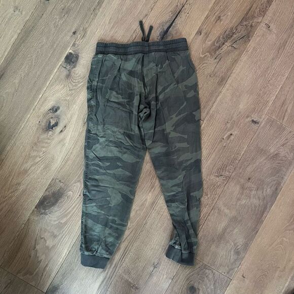 Splendid Women's Green Camo Drawstring Waist Jogger Pants Size XS - Picture 5 of 5